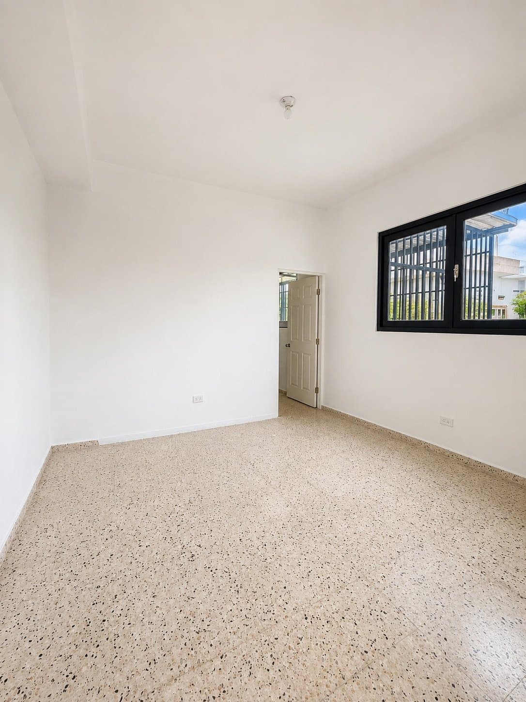 HH-16 Unidad C · Estudio/1HAB en Alquiler · Country Club - 2